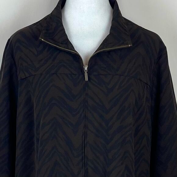 Chico’s Brown Black Animal Print Nylon GorpCore Lightweight Jacket NWOT Size 12 - Picture 2 of 10